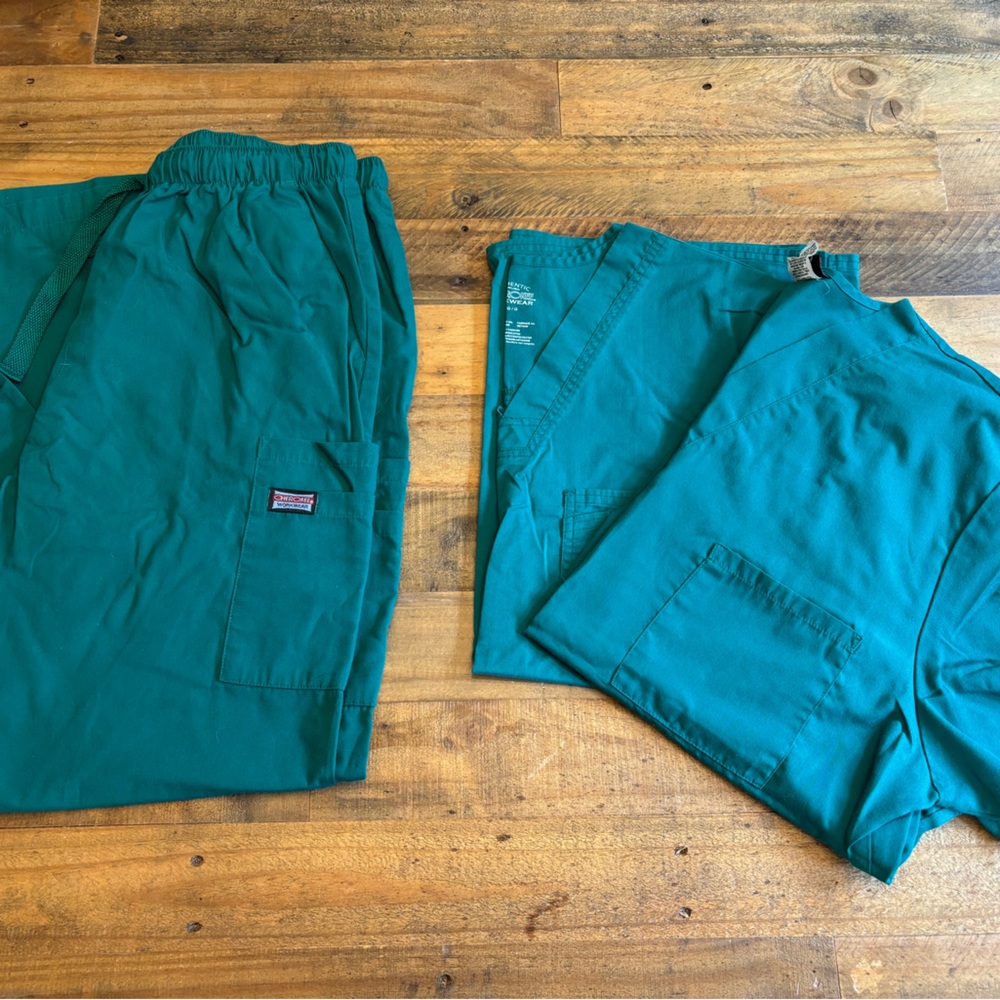 Cherokee green scrub set